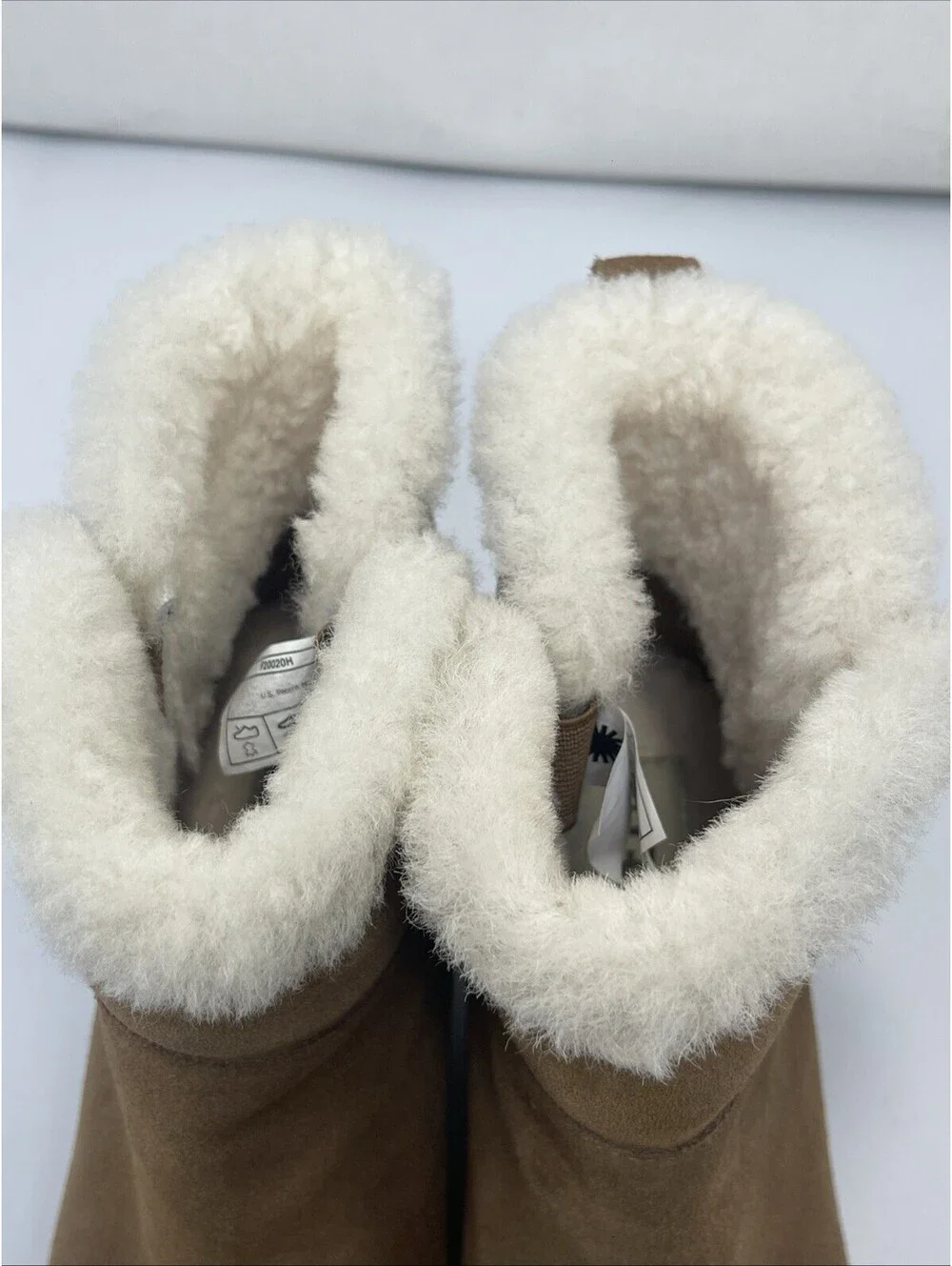 UGG Seyline Women Tan Suede Wedge Booties Shearling Lined Size 9
